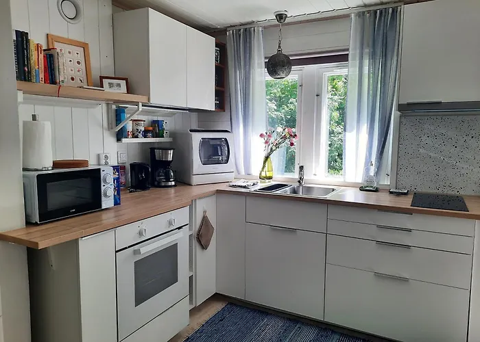 Guesthouse Taehkae - Scandinavian Style Wooden House 15 Mins To Vuosaari Harbour